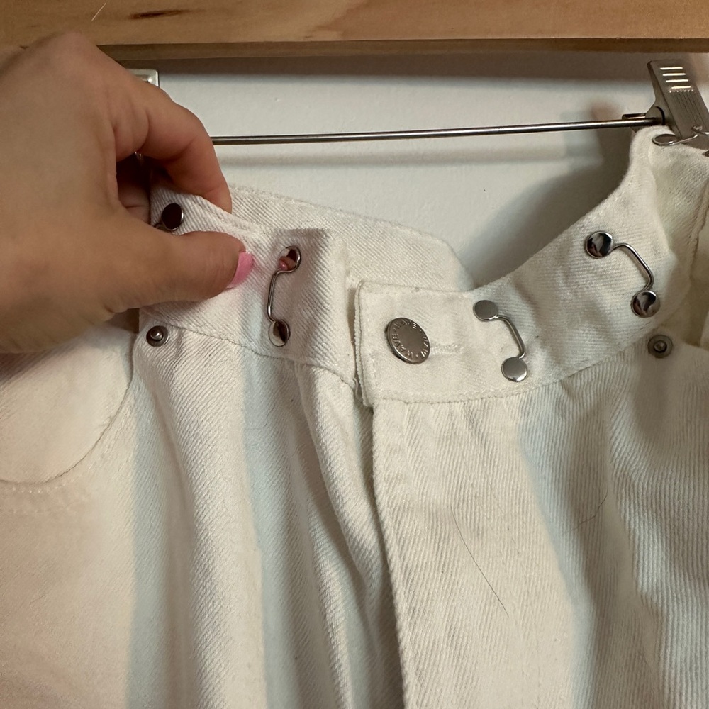 White Jeans - Picture 3 of 4
